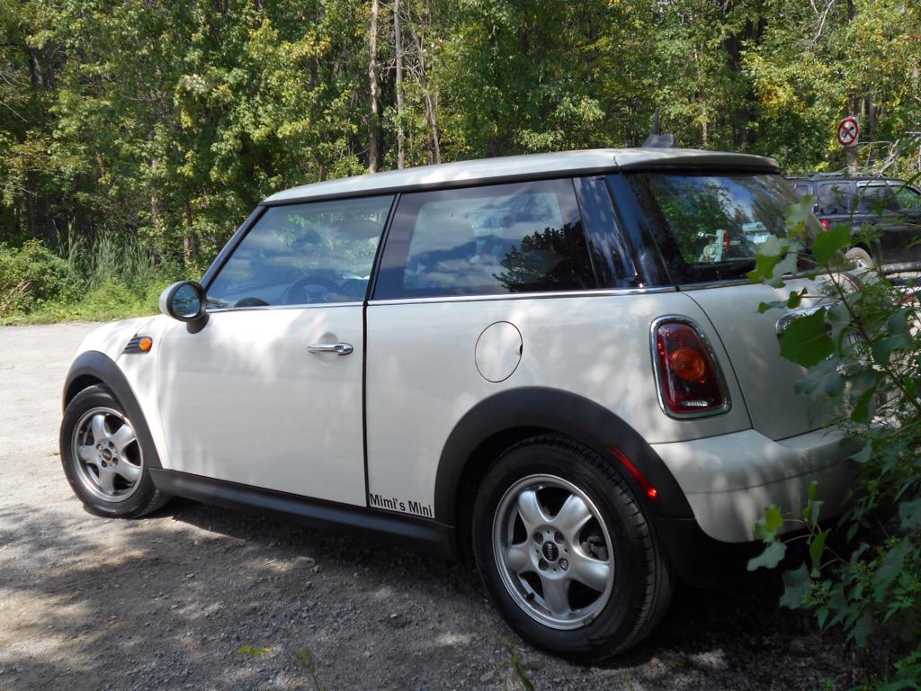 MireilledH's tweet photo. Mimi's Mini and #MINIinvasion http://t.co/JyJGoe8Jxy