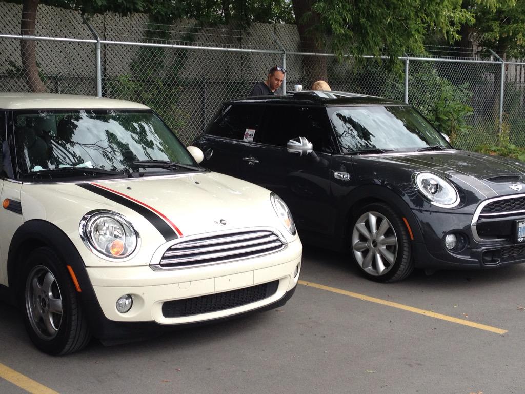 MireilledH's tweet photo. Mimi's Mini and #MINIinvasion http://t.co/JyJGoe8Jxy