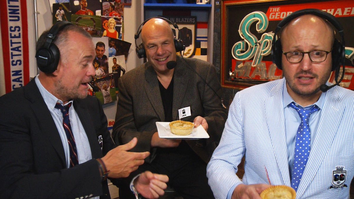 MenInBlazers's tweet photo. Will David Simon eat the pie? Find out at 11pm ET on @NBCSports #AManGotToHaveACode #TheCheeseStandsAlone #McNulty http://t.co/QuDpR3ypyF