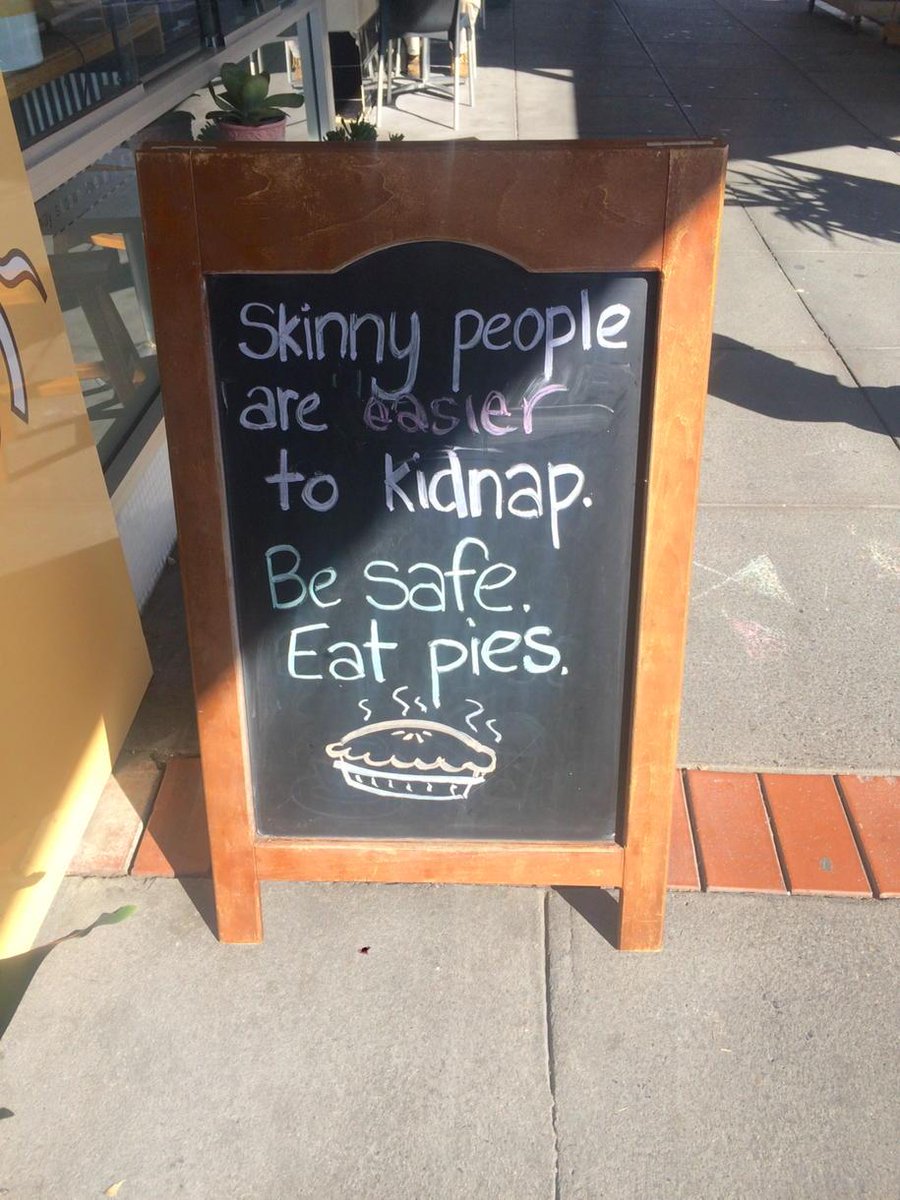 harrietljhooker's tweet photo. Mmm #Pies. I eat most things I can find during the day. #Hungry #ChampionOfSnacks. #RealEstate #LJHooker #yum http://t.co/eD5vwLOY57