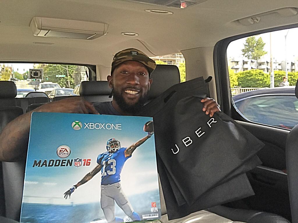 MarcusTrufant's tweet photo. If your waiting on your @Uber_SEA you never know who will show up with a Xbox and #newmadden16 😎 http://t.co/SsRYF81Zoj