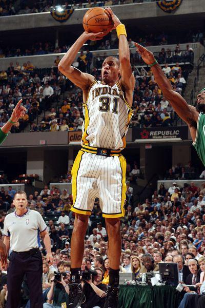 Happy 50th Birthday to Reggie Miller. Welcome to Club AARP, Reggie. One of the best shooters the NBA has ever seen. 