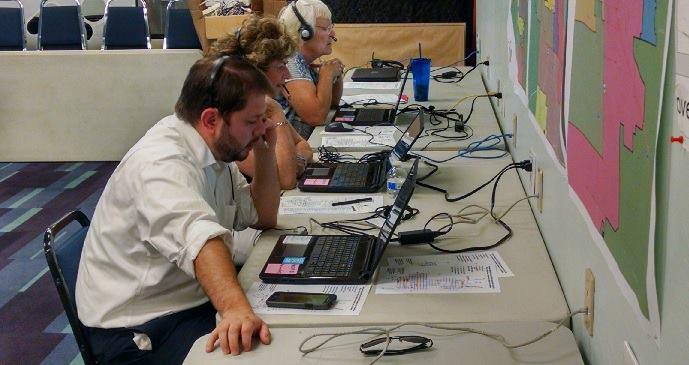 MaricopaDems's tweet photo. @RepRubenGallego calling for @StantonforPHX &amp; @MovePHX. VOTE by 6PM today or tomorrow 6AM-7PM: http://t.co/BeRt635W95 http://t.co/vakihYw4Nx