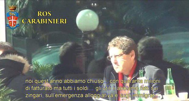 ilmessaggeroit's tweet photo. #mafiacapitale, niente commissario ma stretta sui poteri per #marino http://t.co/2oVpxbTk0Z http://t.co/dfCXOL5AOg