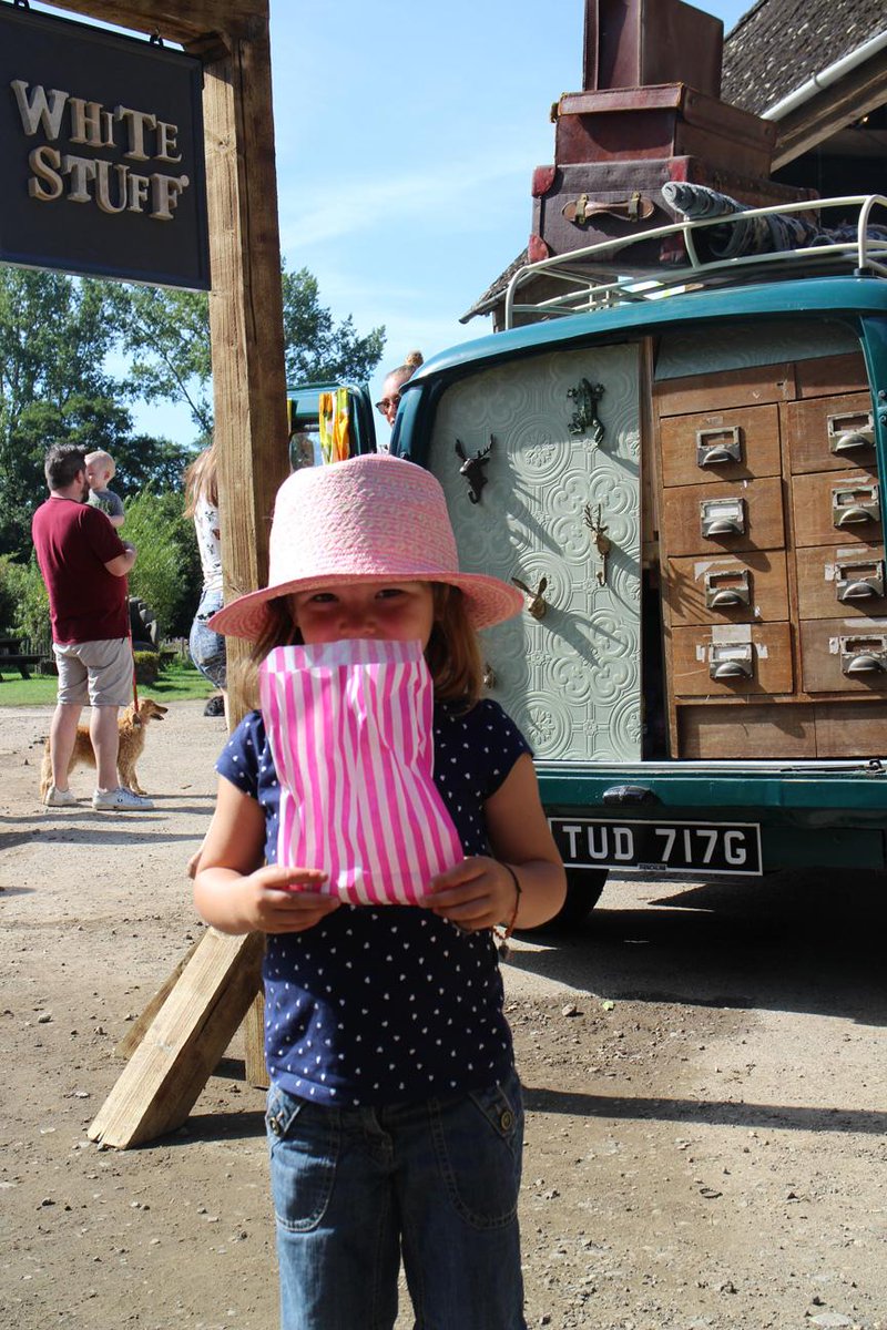 Tishtashdesigns's tweet photo. Sunshine, Sample Sale, Sweets, Swings &amp; Sundown #WSGetTogether Awesome weekend! #WoWoCampsite @WhiteStuffUK http://t.co/HHvtkAnURk