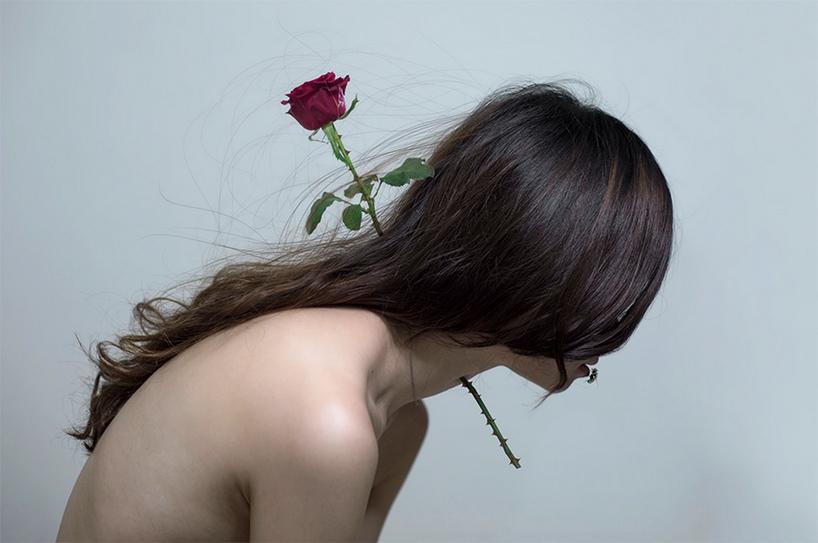 hdkmedia's tweet photo. 🌹Fatal Romance. 🌹In her art #YungCheng explores the themes of women's issues, social standards and body modification http://t.co/0iADTlH7hw