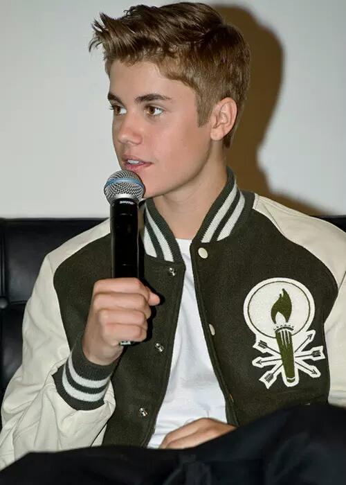 jihamnist's tweet photo. #MTVHottest Justin Bieber http://t.co/jj8SuRQBw1