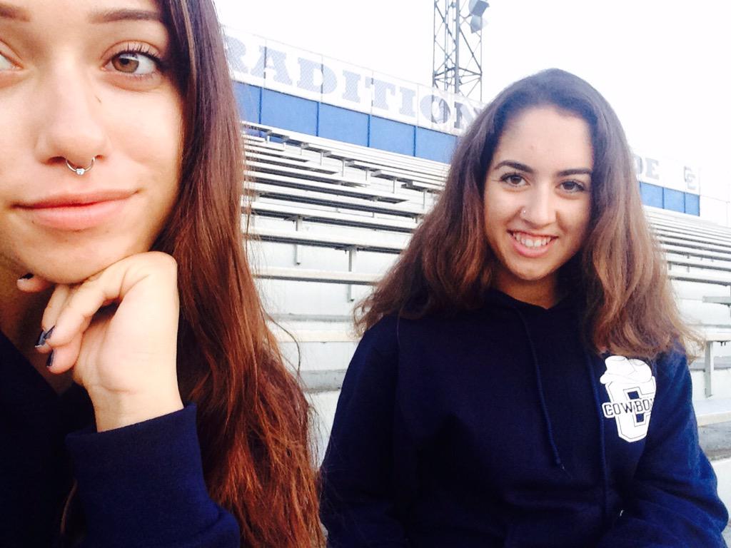 dans face tweet media