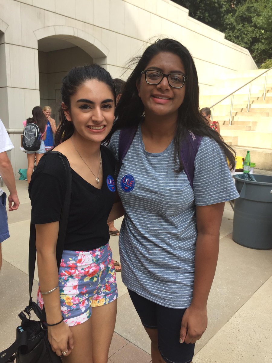 lyleengineering's tweet photo. Lyle's Engineering Students are celebrating the start of the semester at the 2015 Ice Cream Bash #iAMLyleEngineering http://t.co/t6aRmAyUYp