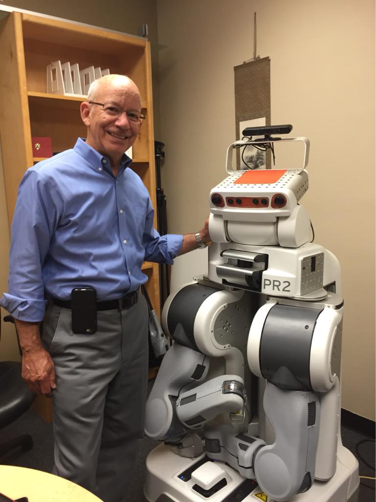 RepPeterDeFazio's tweet photo. I met HARRIS the Robot and the amazing team at @oregonstateuniv School of Engineering today! http://t.co/I73uHZ5m31