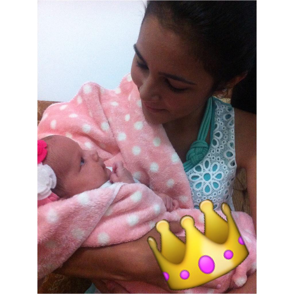 Robertaavm's tweet photo. La gordita de madrina👣👣❤️ #MiaIsabella http://t.co/GMNW0DOfgy