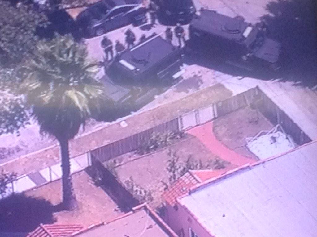 SEBLASD's tweet image. UPDATE - SEB SWAT op over. South Gate gunman in custody after firing at police. No injuries. Area safe.