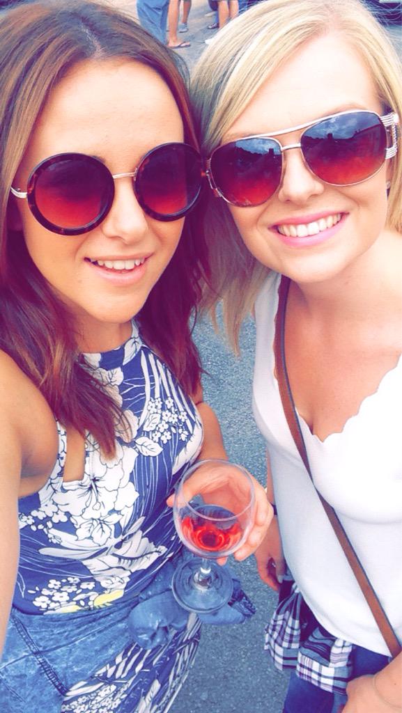 zoeanstead2's tweet photo. Saturday ☀️👭 http://t.co/z535s4dxpi