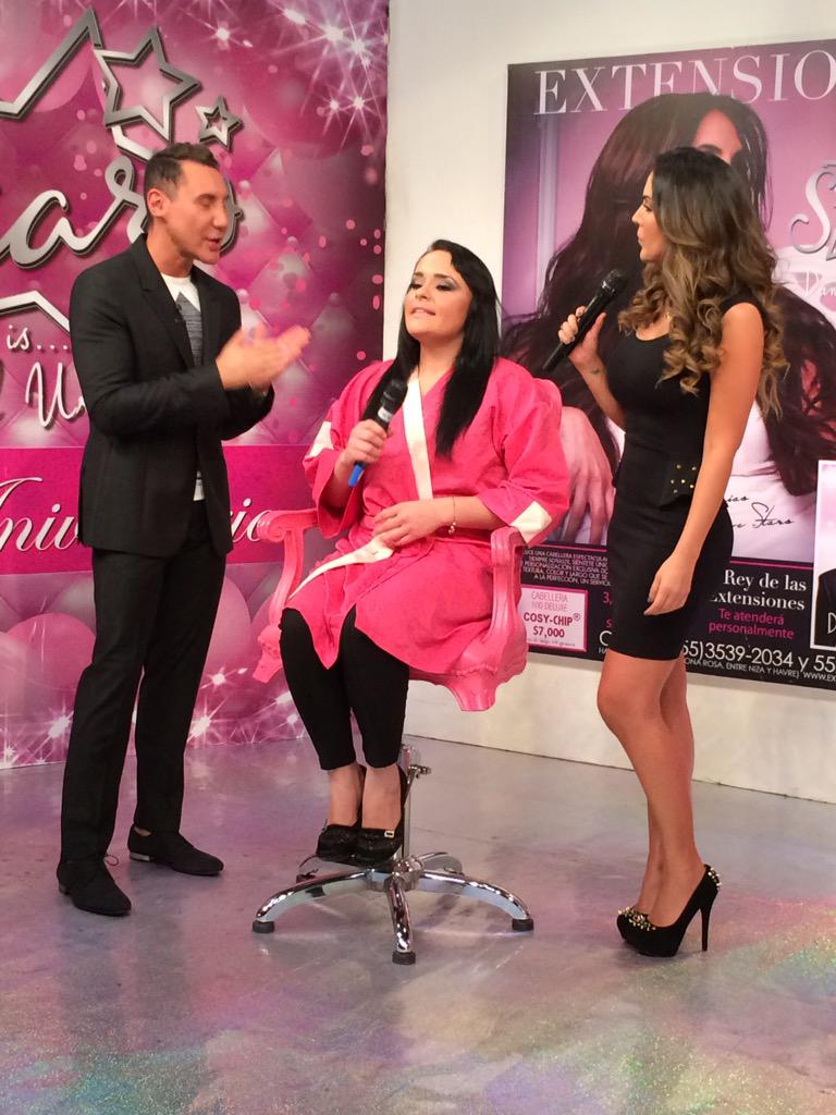 KarlaPineda1's tweet photo. Regresamos en un rato con el cambio de look @StarsHairExt a @nolocuentestv canal 28 Cadena 3 http://t.co/MxTxhLbpXT