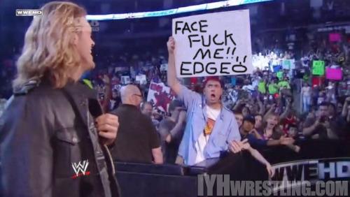 iyhwrestling's tweet photo. The #WWESIGNGUY did it first #WWENXT http://t.co/P5VrIi0Kui exclusive http://t.co/Cf291LPzpb