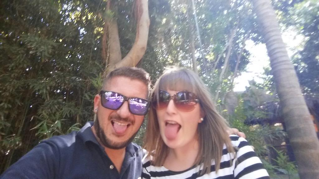 RaulPla's tweet photo. con ana http://t.co/1PXzIQq5PO