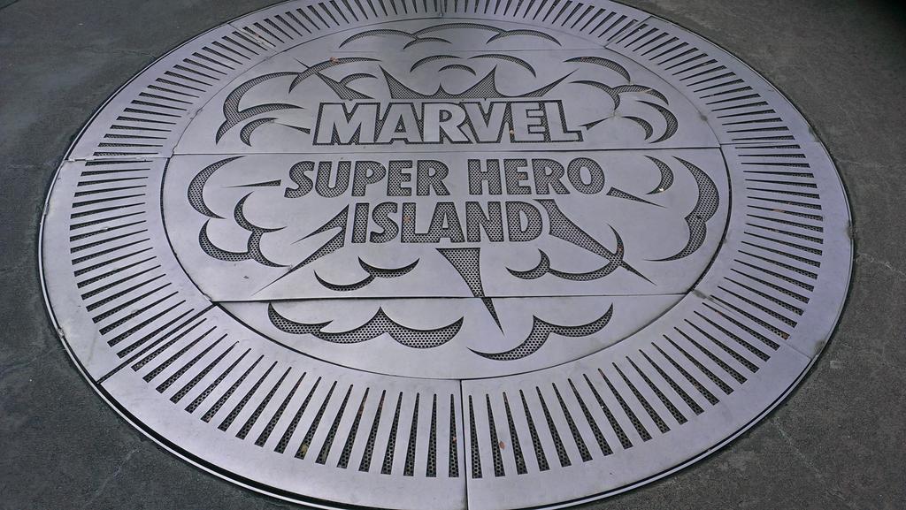 coasterblog2015's tweet photo. Jetzt geht's zum Hulk und Spiderman fahren in die... http://t.co/JsoddX1w01