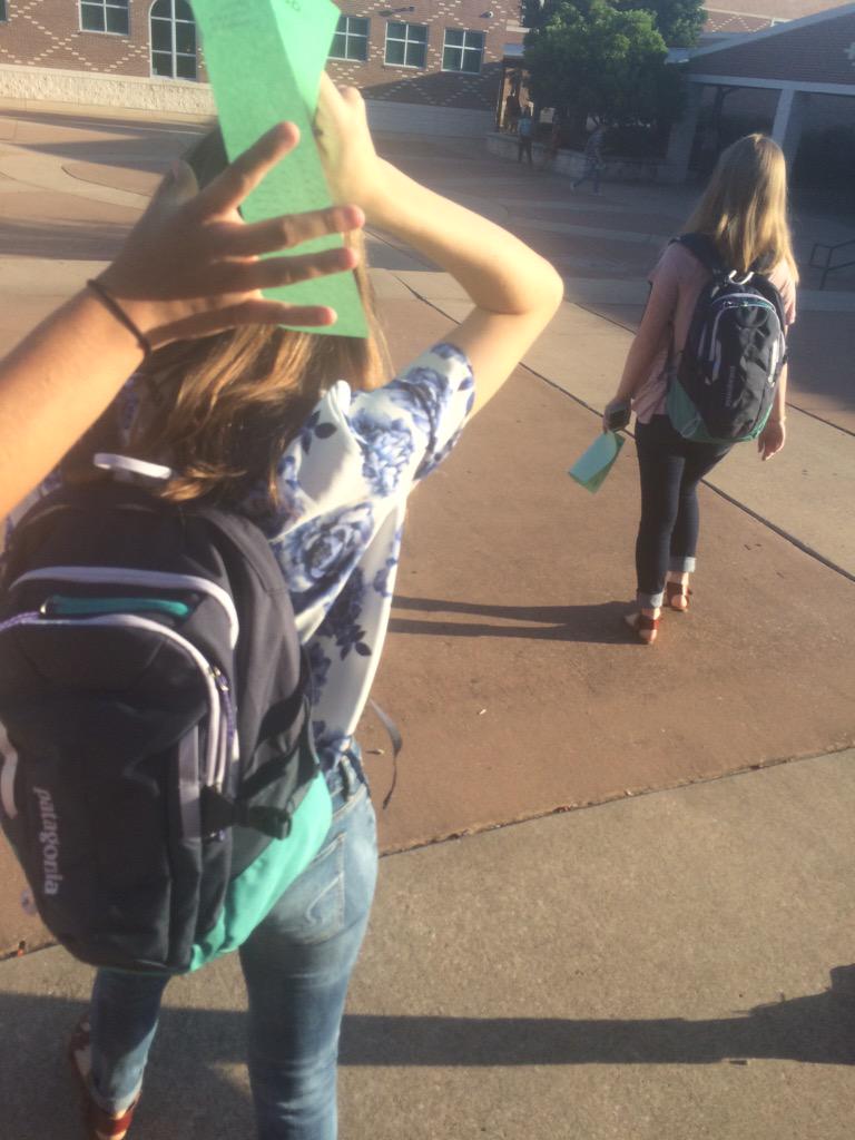renetsujii22's tweet image. Hey, cool backpacks!! #twinprobs