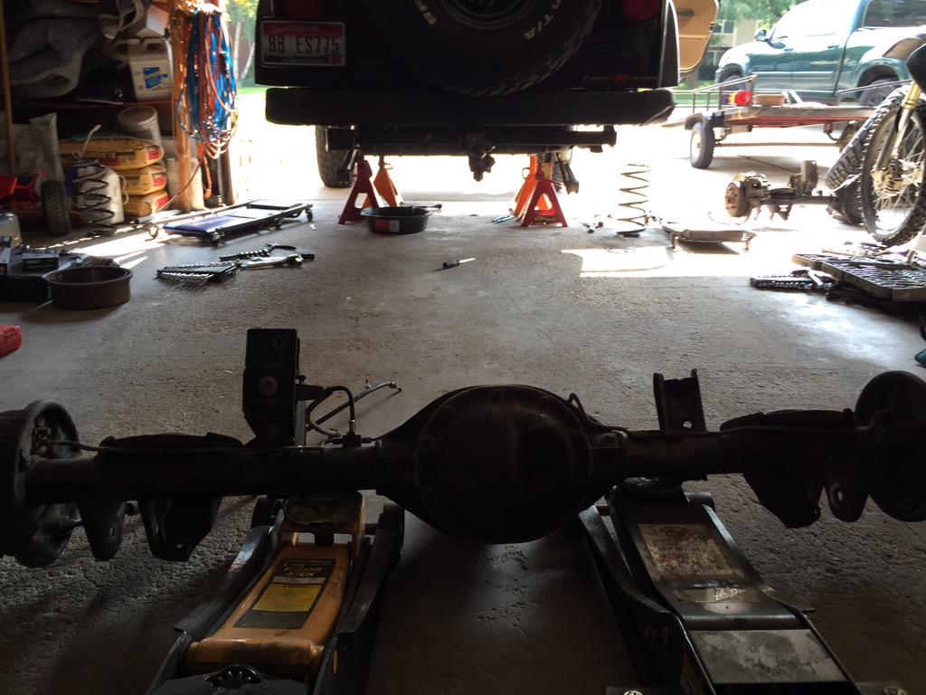 im4est's tweet photo. Dana 35 delete #itsajeepthing #jeeplife #JeepMafia #JeepWave #builtnotbought http://t.co/ShBwp52fsp