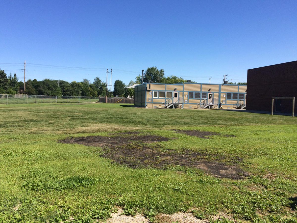 BelmontEcole's tweet photo. Our field was freshly graded to help prevent giant puddles from keeping us off the playground after rain. http://t.co/JlZWtpFkSj