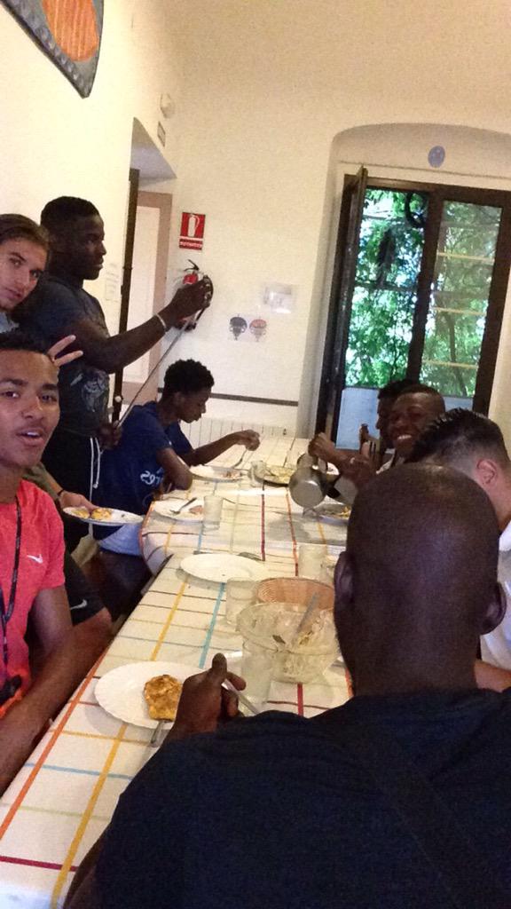 mr___lenoir's tweet photo. Une bonne semaine de vac #palamós #espagña du lourd grave http://t.co/oV3Ei64mYO