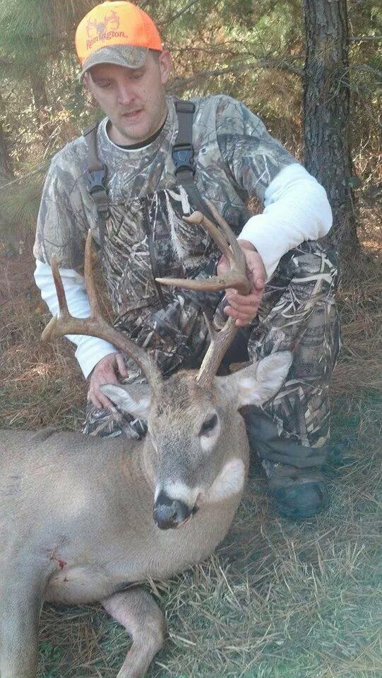 Sellers5088's tweet photo. @OutdoorsCEO it's about that time again. #TnWhitetails http://t.co/0mnmsW4zRd