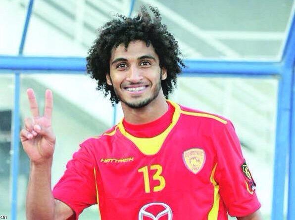 saoud22331's tweet photo. وهاهو النصر يقترب من خليفه حسين عبدالغني : http://t.co/LgtSMGlGvL