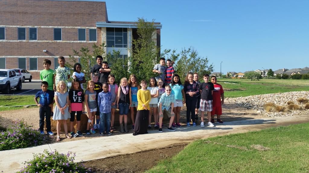 OColts's tweet photo. Awesome group of fabulous fourth graders at Carver Elementary.it is going to be one great year! http://t.co/A6wPqj3lUV