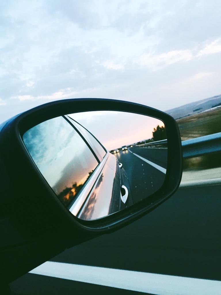 Juaan_as98's tweet photo. Don't look back http://t.co/P3FuDgBP9h