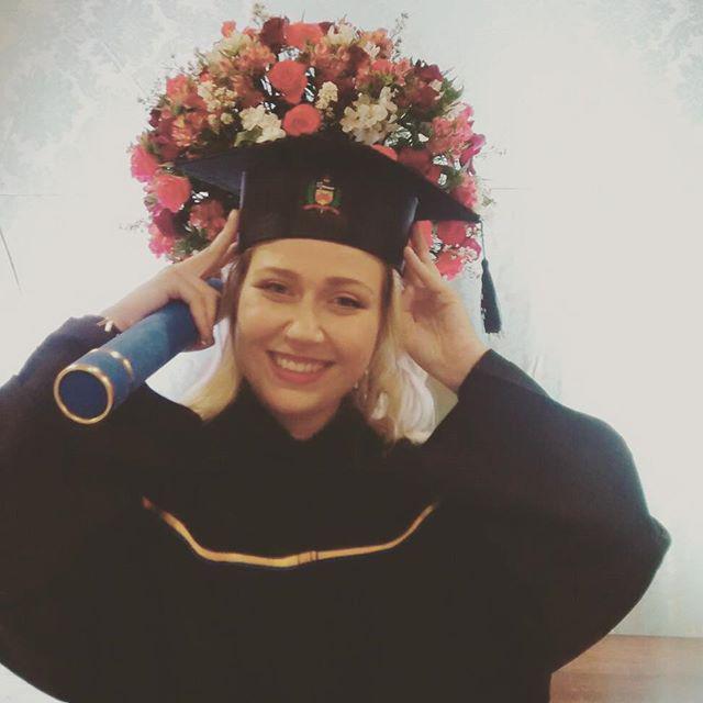serg_turin's tweet photo. Best day ever!!!!
Nada como a sensação de ter um sonho realizado!
#2015ChemGrad #Graduation #Prom #Chemistry #UFSC … http://t.co/mt822M3VnT