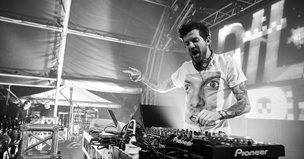Plur4AllMx's tweet photo. ¿Dillon Francis y Madeon juntos? Escúchalo ahora mismo

http://t.co/WYyXMI0c6t http://t.co/4MKnDizbrt