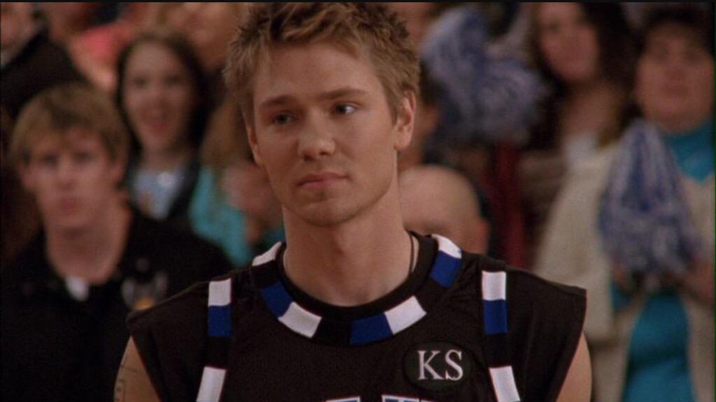 Happy birthday to the pepperoni nippled Scott brother aka Chad Michael Murray 