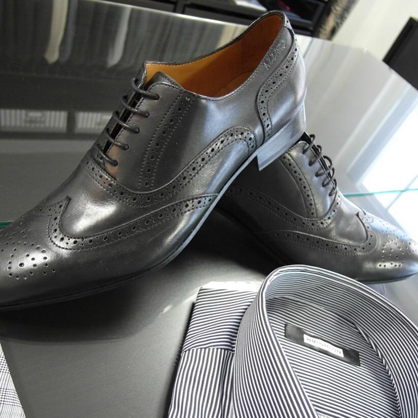 LFS_Showroom's tweet photo. it's back to business ⌚️ #LFS #luxuryfrenchsuits http://t.co/s2f4DpWba7