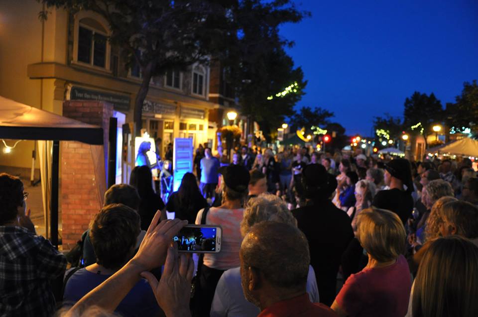 GeorginaBencsik's tweet photo. Fab eve for #art lovers &amp; #stars MT .@StreetsAlive_Pr Huge crowds out for art &amp; culture .@StarryNightTour in #Orillia http://t.co/JvGODnoKtI