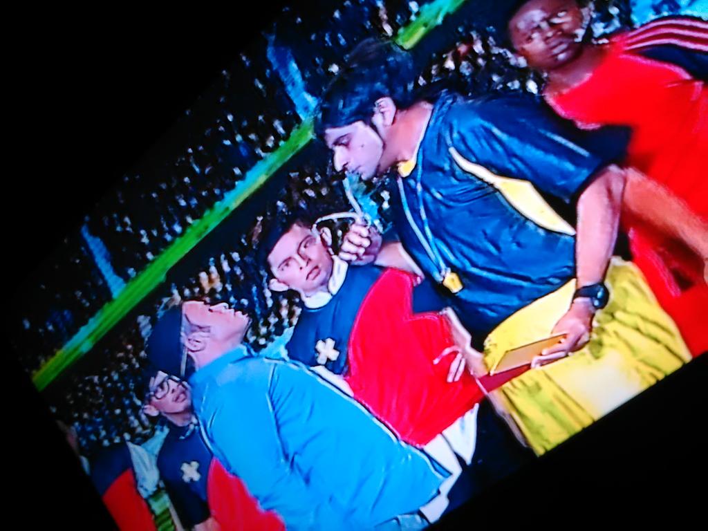 Kaande kenapaaa?😁😁