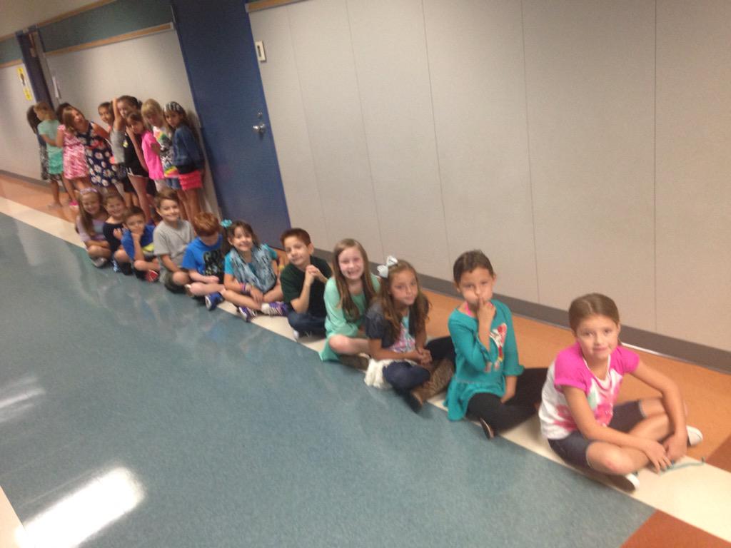 Robinson_Roos's tweet photo. First Day Procedures! #Curtis2nd #CurtisES #firstdayroo #whywisd @weatherfordisd @Curtiselem http://t.co/fYKhP2M5sJ