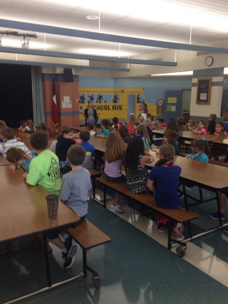 Robinson_Roos's tweet photo. First Day Procedures! #Curtis2nd #CurtisES #firstdayroo #whywisd @weatherfordisd @Curtiselem http://t.co/fYKhP2M5sJ