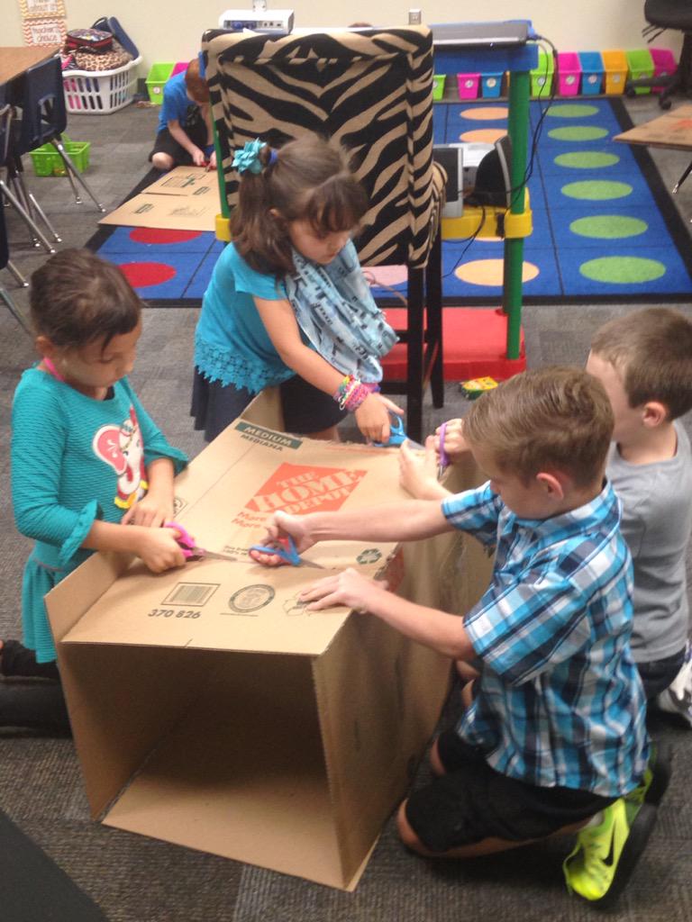 Robinson_Roos's tweet photo. Collaboration at its finest! #cardboardchallenge #CurtisES #Curtis2nd #firstdayroo #whywisd @Curtiselem http://t.co/rRoSxitkXC