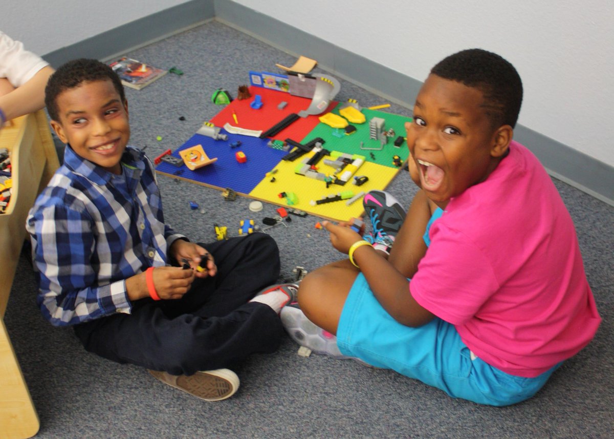 Kimecsdprc's tweet photo. Innovation Center opened today at Ferry Pass Elementary School. http://t.co/aWzcfp7490