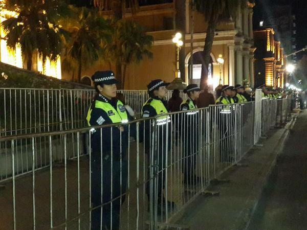 Infomedia24hrs's tweet photo. #AHORA #TucumanElige - #FraudeEnTucuman - #CACEROLAZO !! 📷 http://t.co/PbpUa8vOtF