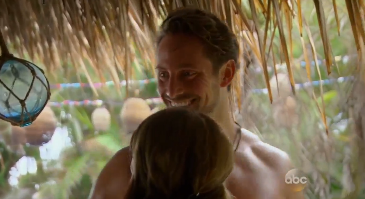 GMA's tweet image. #TextGate is in full force on @BachParadise! #BachelorInParadise