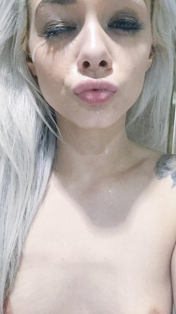 Twitter elsa jean