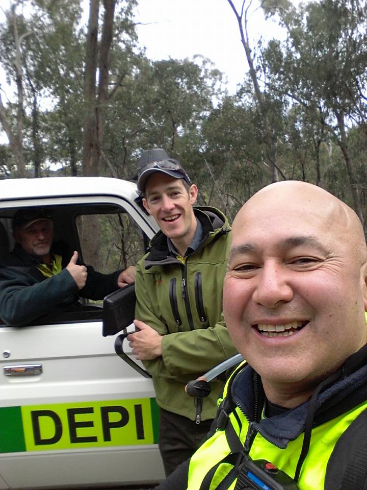 CFA_District23's tweet photo. @CFA_Members @wangchronicle @help_charlie 
Stewart heading to @TolmieTimes today, being spirited on by @DELWP_Vic http://t.co/7nN4zQhT7P