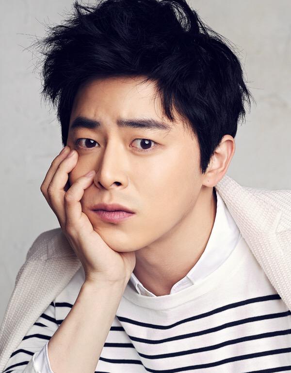 CJENMMOVIE's tweet photo. #조정석 #도경수, <#형>(가제) 투톱 주연…"형제로 만난다"
2016년 대개봉! http://t.co/uq3ma85pFe

젊고, 뜨거운 이 두 배우, 어찌 기다리죠~?! ❤️ http://t.co/fCVu8xAkmp