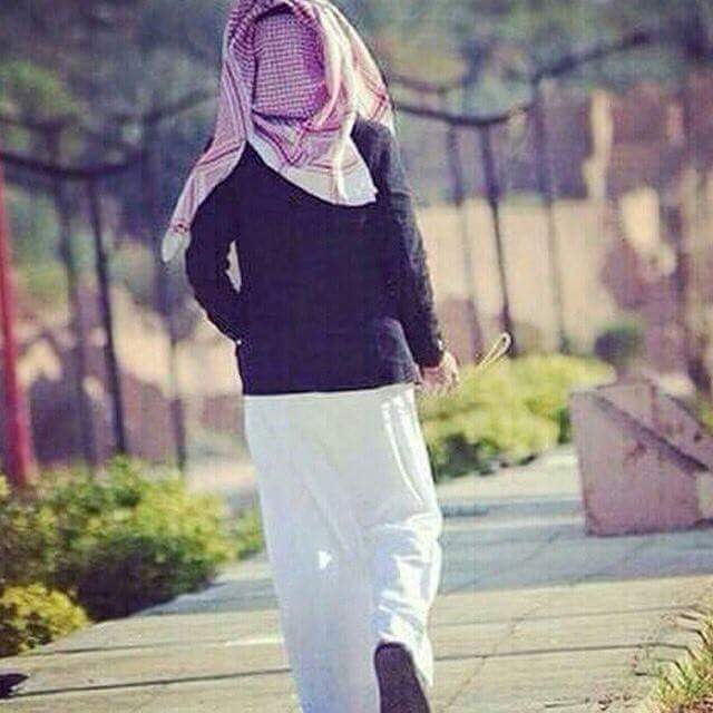 Fahad8733's tweet photo. ياقلب منت لطرد الاوهام مجبور
صبرت حتى قيل : ياقوّ صبرك

اللي وصاله يوم وغيابه شهور
فرقاه عن بعض المشاريه.. أبرك http://t.co/33HgV6g9LA