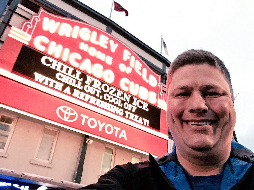 Bob_Rombach's tweet photo. 1st time to Wrigley! Game was 3 hrs ago, but 1 of my downline lives near here. Time to serve! #quickdetour #havingfun http://t.co/JIVEAxx5HD