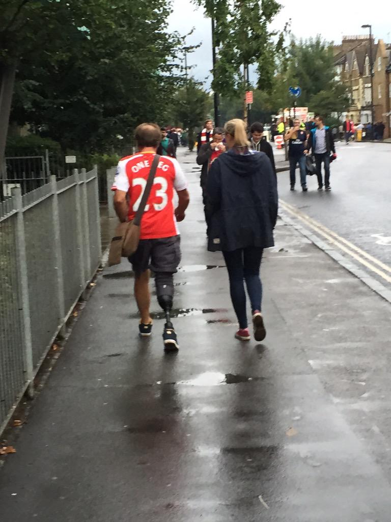 antb10's tweet photo. On the way to the match I see this guy walking along... Brilliant! http://t.co/Qct9MTISdm