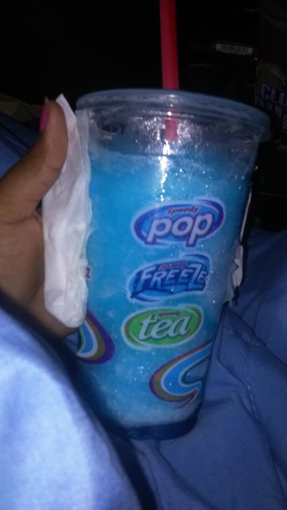 Heree4bally's tweet photo. Yupppp blue slushyyy😍😍💁😎😁😁 http://t.co/z2AMlP5UOh
