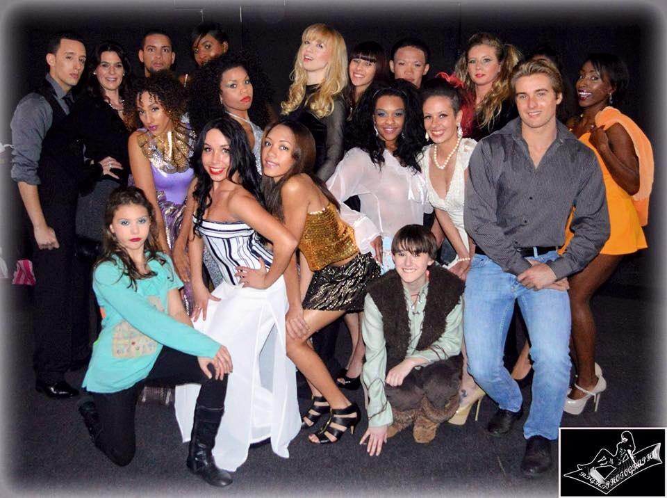 RelaxInNetwork's tweet image. MiamiHereWeCome: polancoedw: With other models at Talent Concert/East Coast Awards. #Model #MaleModels #FemaleMode…