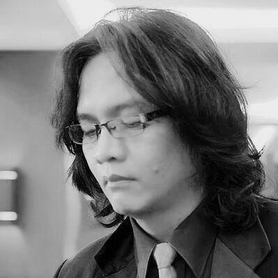 venchemusic's tweet photo. Yahya salam salah satu guru piano jazz di venche music school http://t.co/x1gb3II2Jg